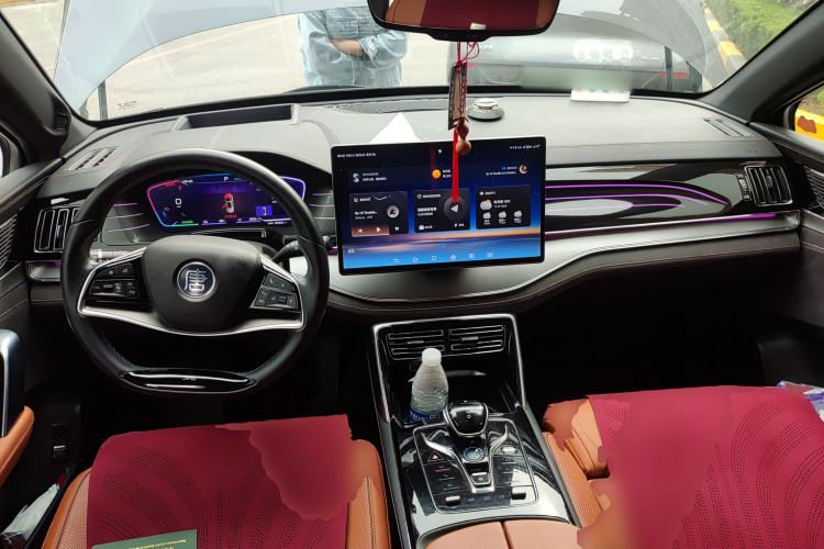 Used BYD Tang New Energy 2022 DM-p 215 km All-Wheel-Drive Deluxe Model Center Console