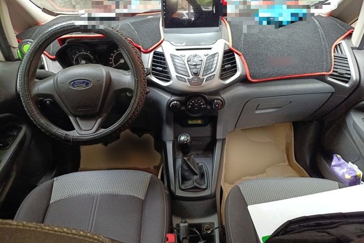 Used Ford EcoSport 2017 1.5L Manual Comfort Model Center Console