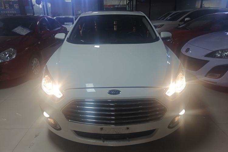 Used Ford Escort 2015 1.5L Automatic Fashion Model Front