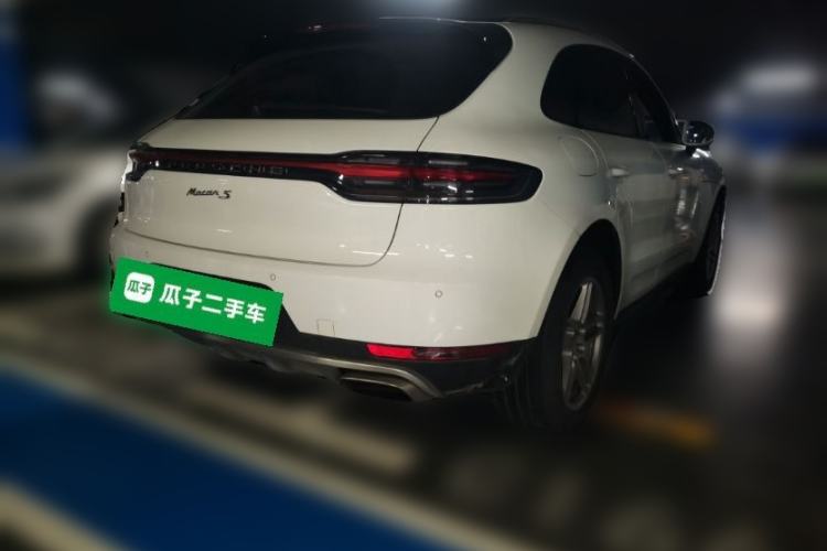 Used Porsche Macan 2017 Macan 2.0T Rear Right 45 Deg