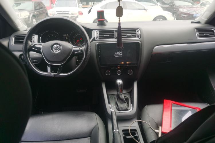 Used Volkswagen Sagitar 2016 230TSI 25th Anniversary Edition Interior 2