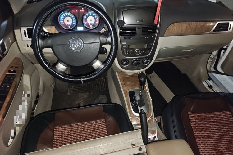 Used Buick Excelle 2015 1.5L Automatic Classic Model Center Console