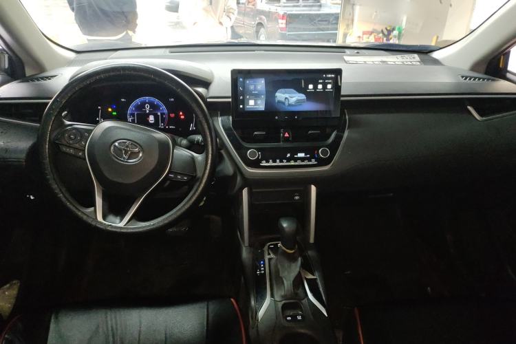 Used Toyota FRONTLANDER 2023 2.0L CVT Elite Edition Center Console