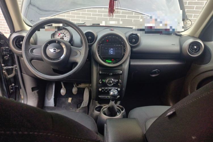 Used MINI Countryman  Center Console
