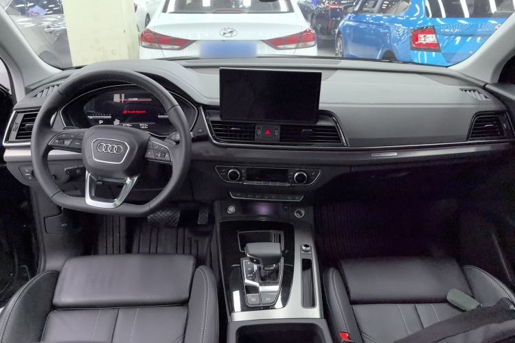 Used Audi Q5L 2022 Updated 40T Luxury Dynamic Edition Center Console