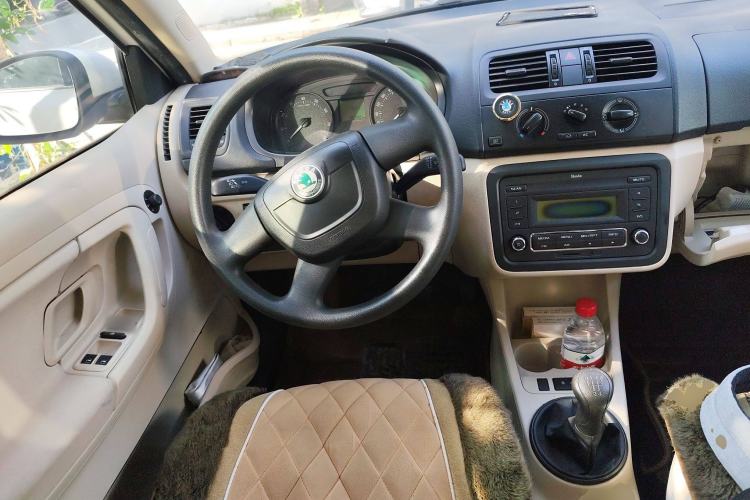 Used Skoda Fabia 2012 1.4L Manual Crystal Edition Steering Wheel