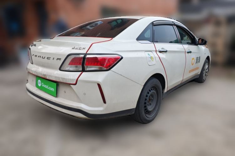 Used Venucia D60EV 2022 Standard Range Smart Drive Version
