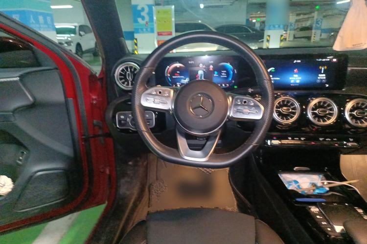 Used Mercedes-Benz A-Class 2022 Revised Version A 200 L Sport Sedan Fashionable Style Steering Wheel