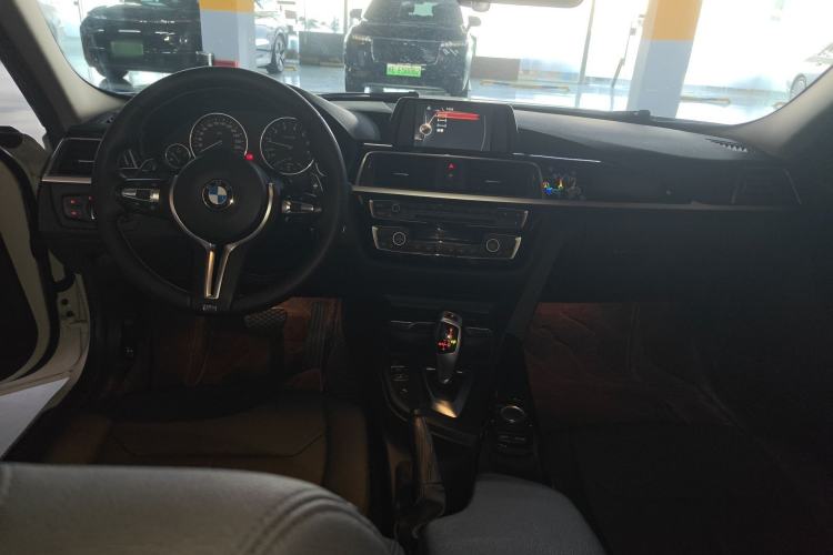 Used BMW 3 Series 2016 316Li Fashion Model
