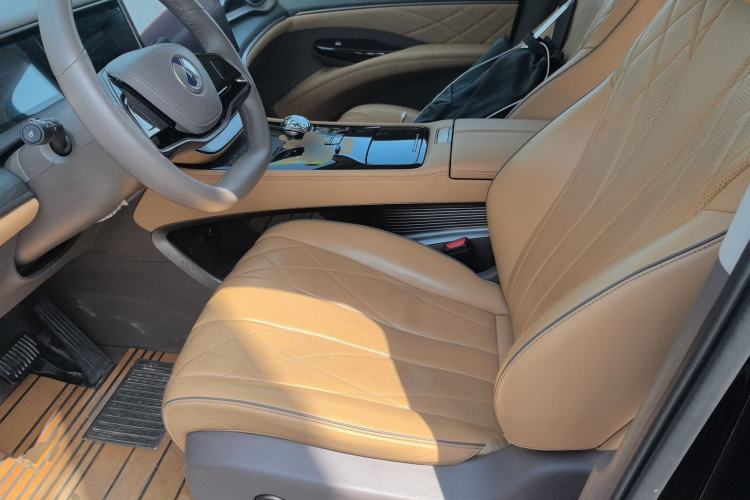 Used Denza D9 2022 DM-i 970 Four-Wheel Drive Prestige Model Left Front Seat