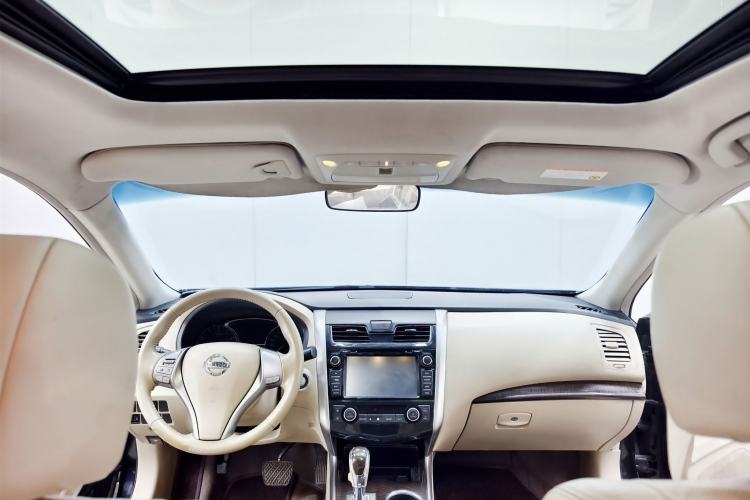 Used Nissan Teana 2013 2.0L XL Comfort Edition Interior 4