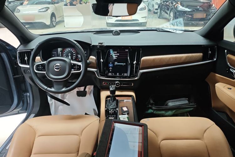 Used Volvo S90 2019 T5 Zhiyi Edition
