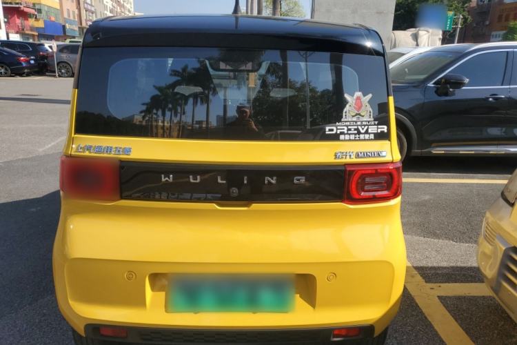 Used Wuling Hongguang MINIEV 2021 Macaron Premium Model – Lithium Iron Phosphate
