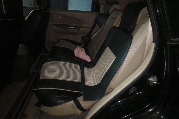 Used Hyundai Tucson 2013 2.0L Manual Two-Wheel Drive Fashion Edition Left Rear Seat