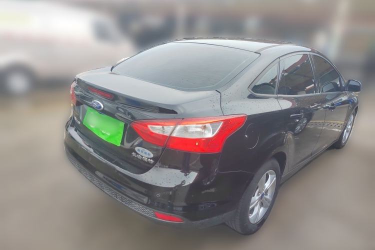 Used Ford Focus 2012 Sedan 1.6L Automatic Fashion Edition