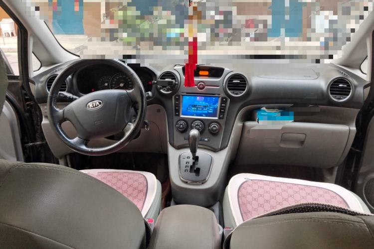 Used Kia Carens 2011 2.0L 7-Seater Automatic Standard Edition
