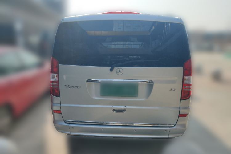 Used Mercedes-Benz Viano 2011 3.5L 125th Anniversary Edition 7 Seats