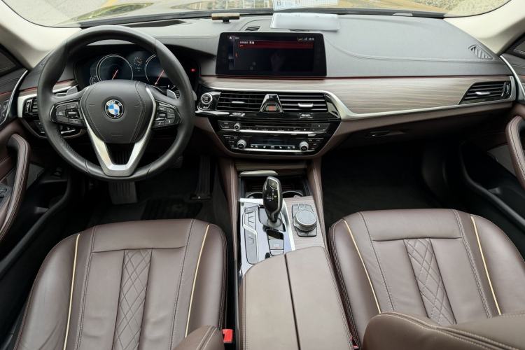 Used BMW 5 Series 2018 530Li Luxury Edition Premium Package
