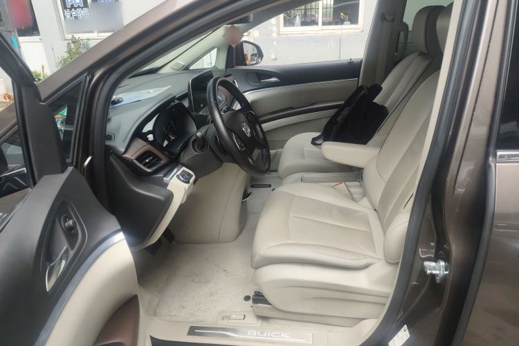 Used Buick GL8 2021 Land Cruiser Executive 652T Premium Model