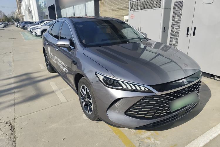 Used BYD Qin PLUS 2025 DM-i Smart Drive 120KM Superior Model
