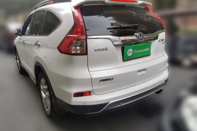 Used Honda CR-V 2015 2.4L four-wheel drive luxury version
