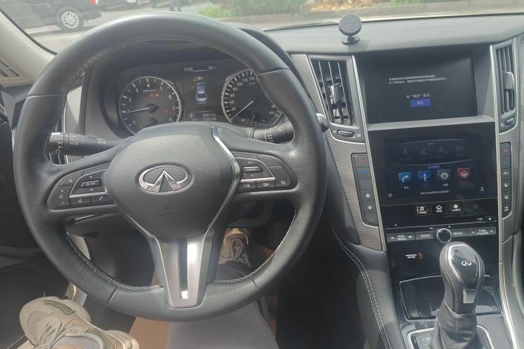 Used Infiniti Q50L 2018 2.0T Enjoyment Edition China V standard