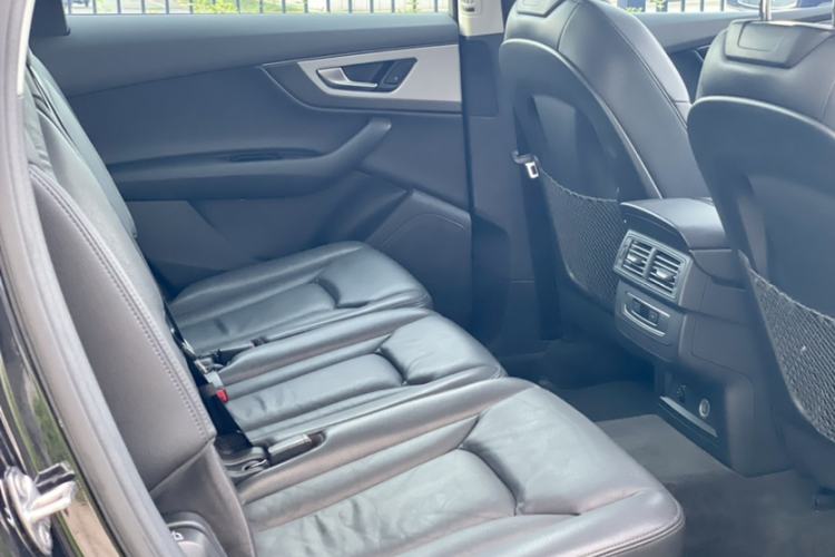 Used Audi Q7 2019 45 TFSI Comfort Model