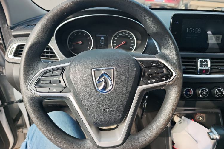 Used Baojun 730 2019 1.5T CVT Fashion Model 7 Seats China VI Emission Standard
