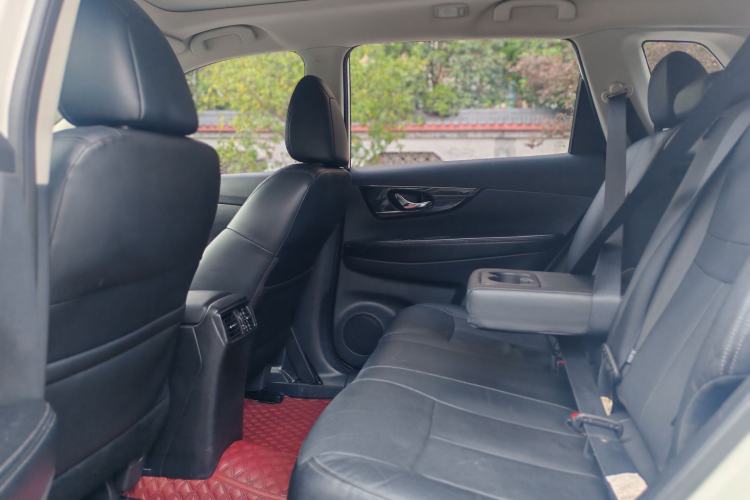 Used Nissan X-Trail 2019 2.5L CVT Smart Connect Leading Edition 4WD