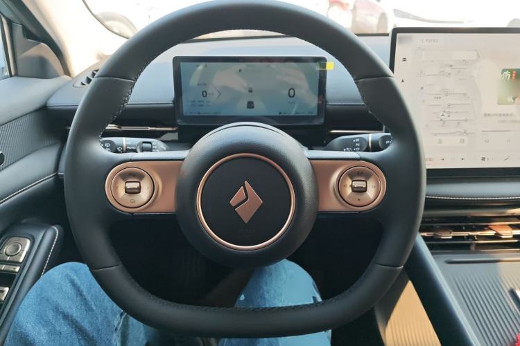 Used Baojun Yunhai 2024 140km Plug-in Hybrid Version
