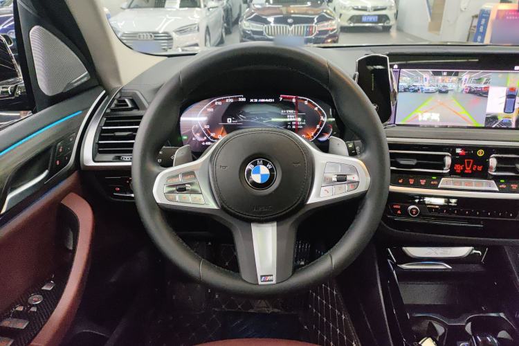 Used BMW X3 2022 Second Facelift xDrive30i Leading Edition M Night Sky Package Steering Wheel