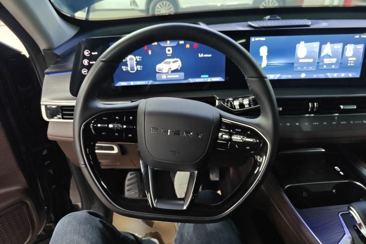 Used Chery Tiggo 8 PRO 2024 Champion Edition 390T Four-Wheel Drive Peak Version 5 Seats
