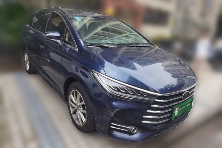 Used BYD Song MAX 2019 1.5T Manual Smart Connect Ruiyi Model 7 Seats China V Emission Standard Front Right 45 Deg
