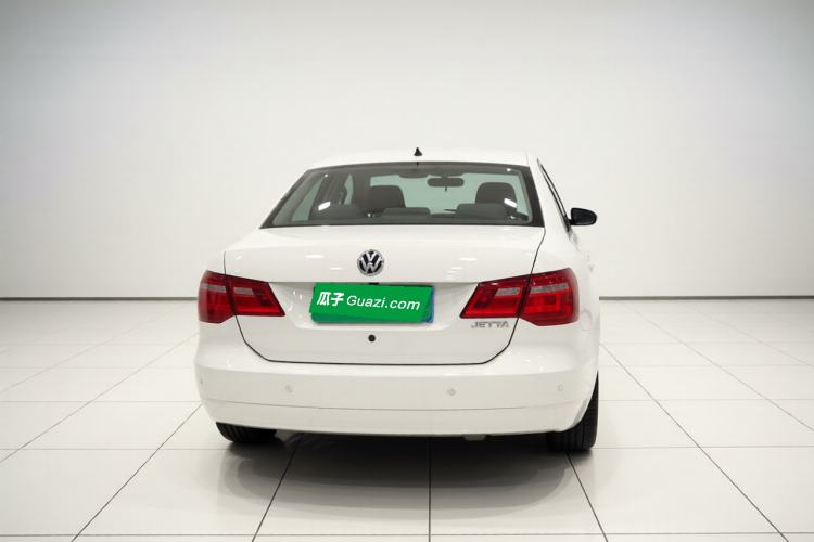 Used Volkswagen Jetta 2013 1.6L Manual Comfort Model
