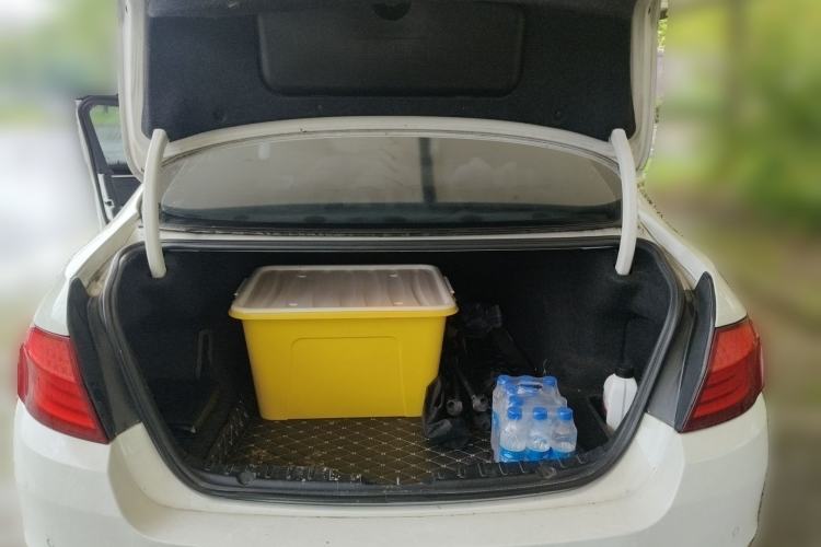 Used BMW 5 Series 2011 523Li Leading Model