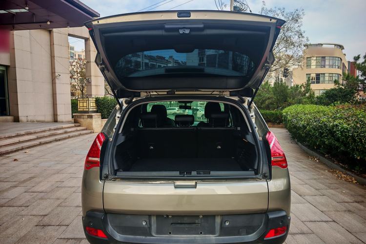 Used Peugeot 3008 2015 2.0L Manual Classic Edition
