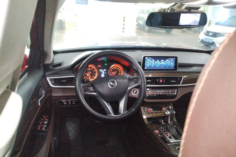 Used Hanteng X5 2018 1.5T CVT Luxury Edition Steering Wheel