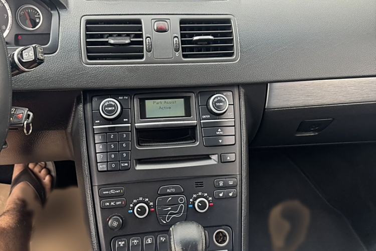 Used Volvo XC Classic 2014 T5 Luxury Edition
