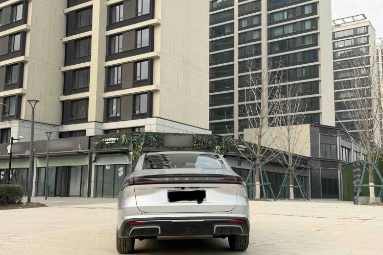 Used Geely Galaxy L6 2025 EM-i 140km Starship Edition