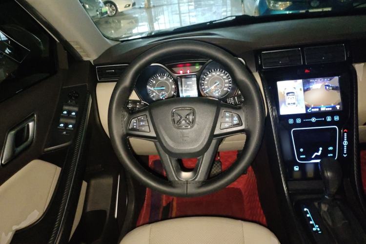 Used JMC Yusheng S330 2016 1.5L GTDi Automatic Two-Wheel Drive Flagship Edition Steering Wheel