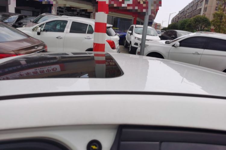 Used Chevrolet Cruze 2015 1.5L Classic SE AT Roof