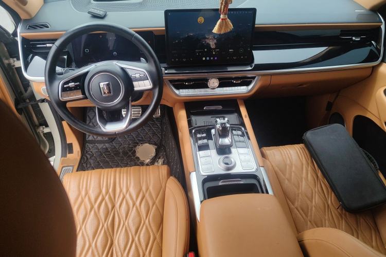 Used Tank 500 New Energy 2023 Hi4-T Center Console