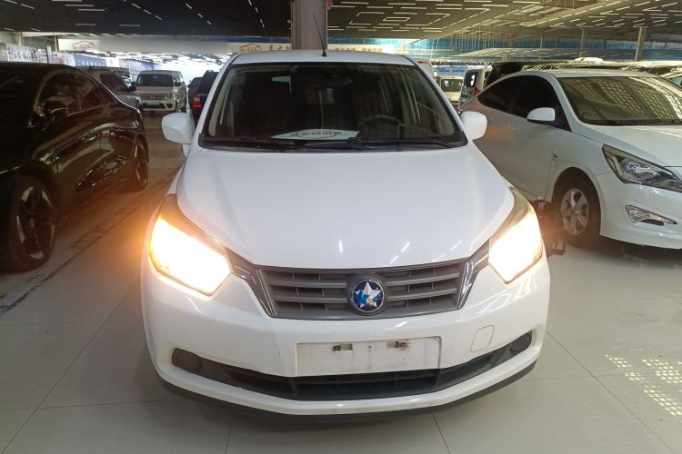 Used Venucia R50 2013 1.6L Manual Fashion Edition Front