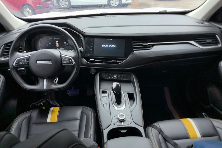 Used Haval F7x 2019 1.5T Two-Wheel Drive Smart & Trendy Edition Center Console