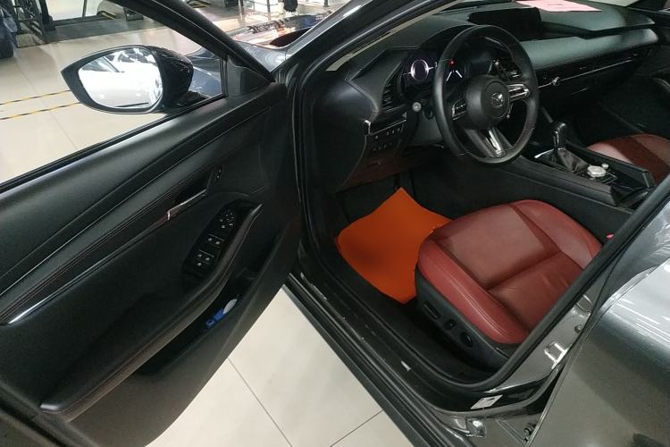 Used Mazda 3 Axela 2022 2.0L Automatic Zhi Rui Obsidian Edition
