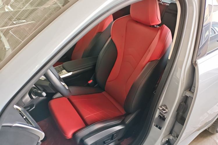 Used BMW X2 2024 sDrive25i M Sport Package Left Front Seat