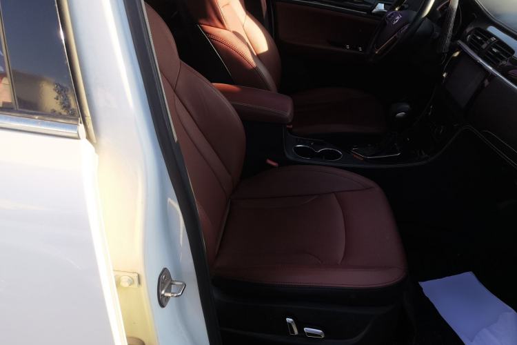 Used Zotye T600 2015 2.0T DCT Prestige Edition
