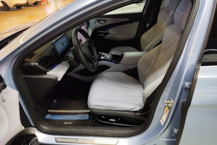 Used BYD Seal 2022 700 km Long-Range Rear-Wheel-Drive Version Left Front Seat