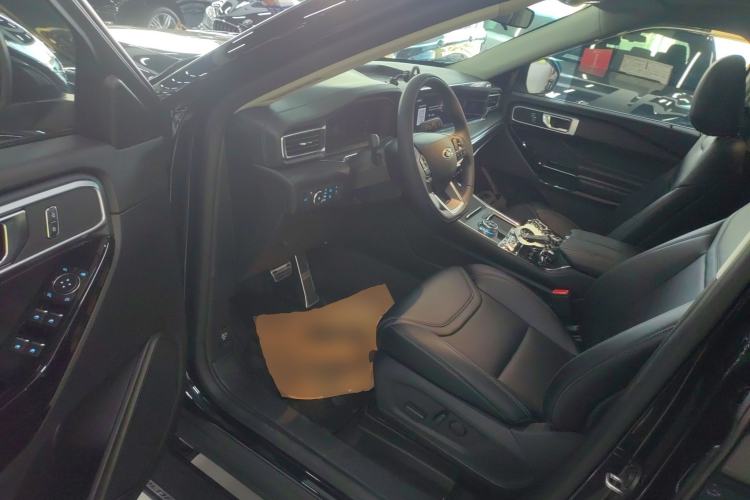 Used Ford Explorer 2024 2.3T EcoBoost All-Wheel Drive Stylish Plus Version 7 Seats