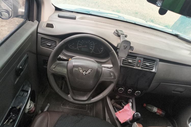 Used Wuling Rongguang V 2015 1.5L Standard Version Steering Wheel